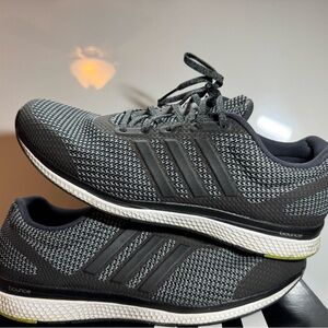 Adidas Mana Bounce M Black Running Shoes- SZ 12- Good Condition